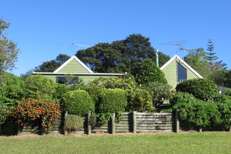 Photo of property in 17 Wirihana Road, Titirangi, Auckland, 0604