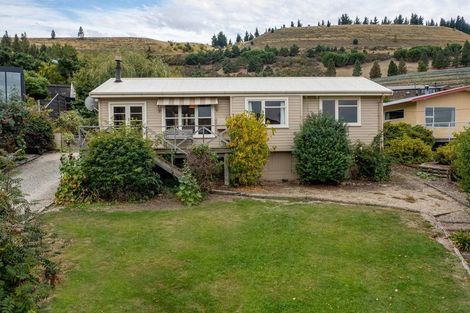 Photo of property in 10 Hazlett Street, Clyde, 9330