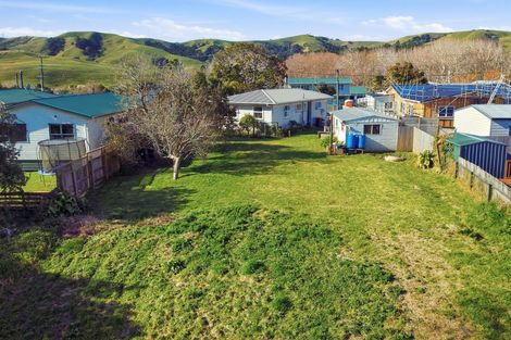 Photo of property in 71 Awaroa Road, Helensville, 0800