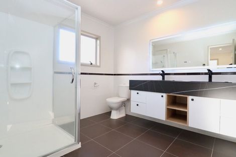 Photo of property in 9 Chard Place, Flat Bush, Auckland, 2016