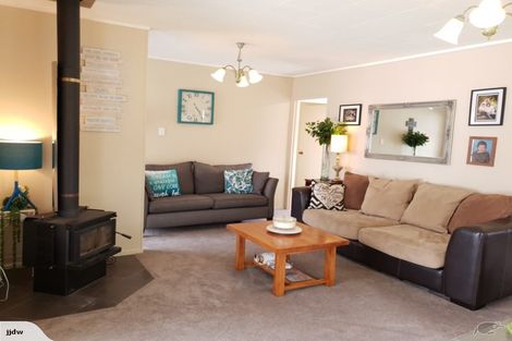 Photo of property in 35 Claverdon Drive, Massey, Auckland, 0614