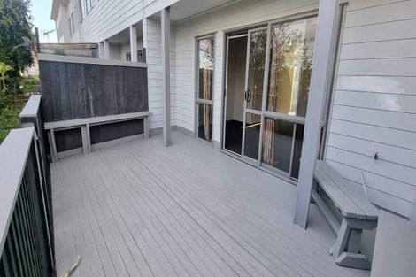 Photo of property in 26/3 Hulme Place, Henderson, Auckland, 0612