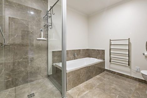 Photo of property in 33 Hollowout Street, Takanini, 2112