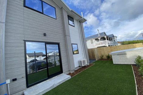 Photo of property in 1/39 Oram Avenue, New Brighton, Christchurch, 8061