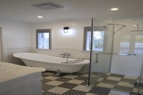 Photo of property in 1 Churchouse Road, Greenhithe, Auckland, 0632