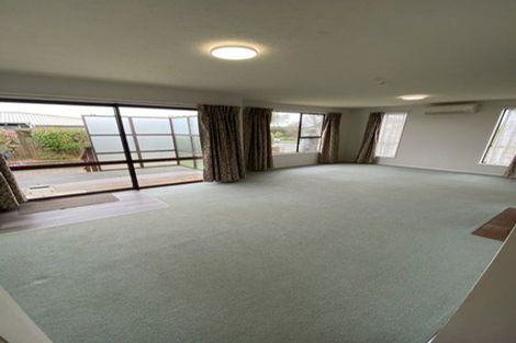 Photo of property in 39 Dunbarton Street, Redwood, Christchurch, 8051