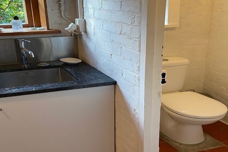 Photo of property in 10 Mersey Street, Island Bay, Wellington, 6023