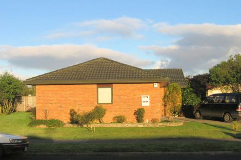 Photo of property in 60 Burswood Drive, Burswood, Auckland, 2013