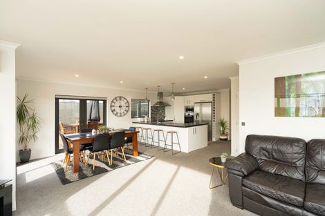 Photo of property in 67 Albert Road, Tokomaru, Palmerston North, 4474