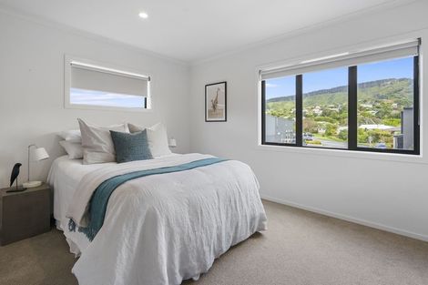 Photo of property in 1/9 Surrey Street, Tawa, Wellington, 5028