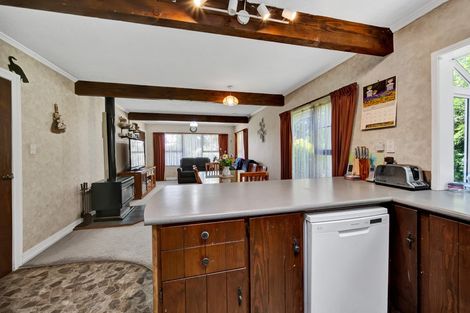 Photo of property in 27 Montjoy Street, Stratford, 4332