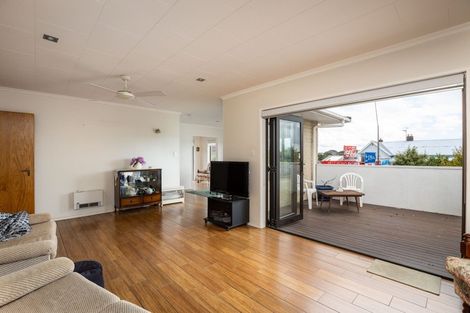 Photo of property in 345 Devon Street West, New Plymouth, 4310