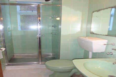 Photo of property in 2 Sugarloaf Road, Brooklyn, Wellington, 6021