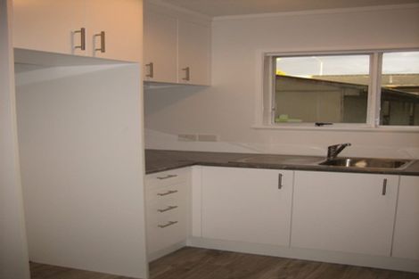 Photo of property in 1/200 Te Atatu Road, Te Atatu South, Auckland, 0610