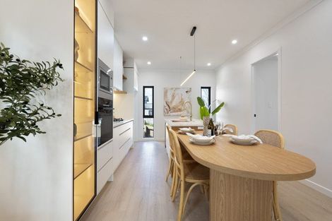 Photo of property in 69b Chivalry Road, Glenfield, Auckland, 0629