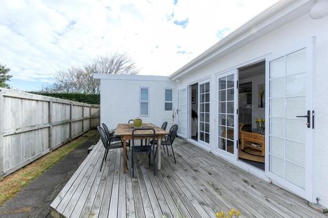 Photo of property in 158 Mangorei Road, Merrilands, New Plymouth, 4312