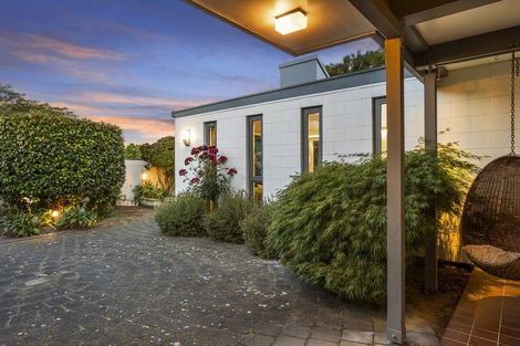 Photo of property in 19 Kent Lodge Avenue, Avonhead, Christchurch, 8042