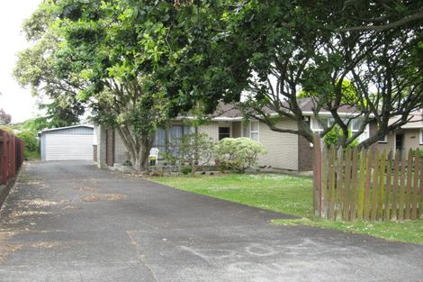 Photo of property in 16 Muir Avenue, Mangere Bridge, Auckland, 2022