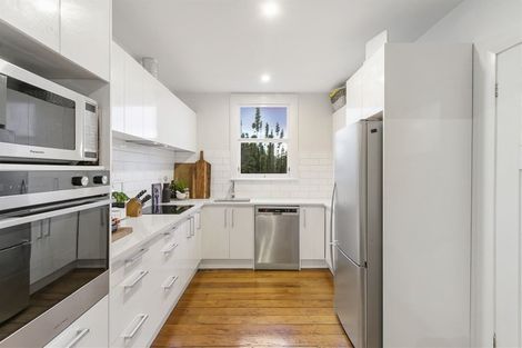 Photo of property in 21 Powell Street, Avondale, Auckland, 1026