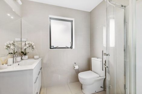 Photo of property in 2f Wood Street, Papakura, 2110