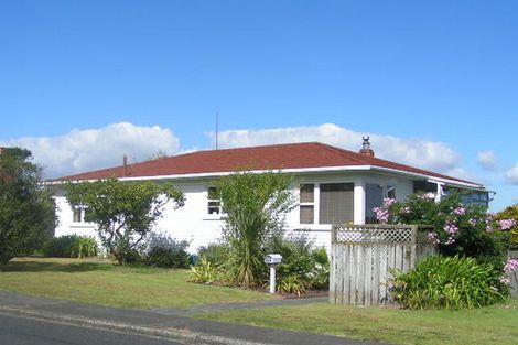 Photo of property in 1/10 Raines Avenue, Forrest Hill, Auckland, 0620
