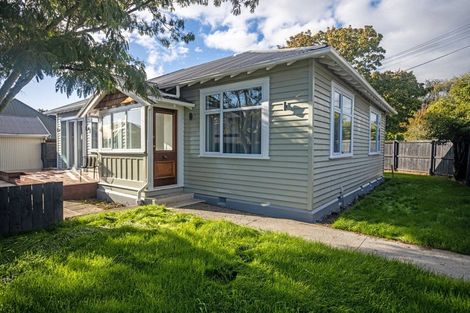 Photo of property in 14 Saint Martins Road, Saint Martins, Christchurch, 8022