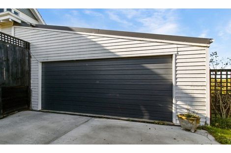 Photo of property in 73 Avenue Road, West End, Timaru, 7910