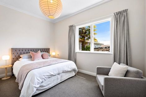 Photo of property in 3 Moeller Street, Taradale, Napier, 4112