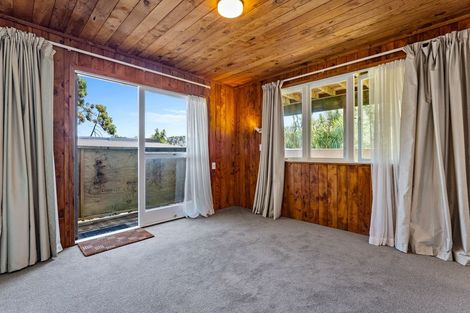 Photo of property in 352 Motutara Road, Muriwai, 0881