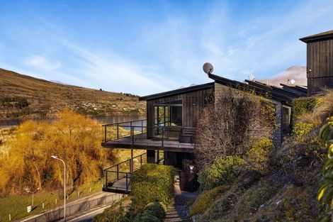 Photo of property in 2 Quartz Rise, Queenstown, 9300