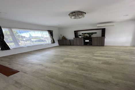 Photo of property in 19 Camelot Place, Glenfield, Auckland, 0629