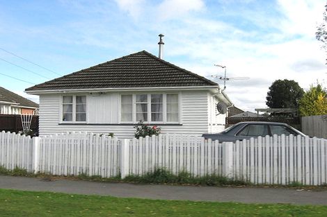 Photo of property in 23 Oakland Street, Northcote, Christchurch, 8052
