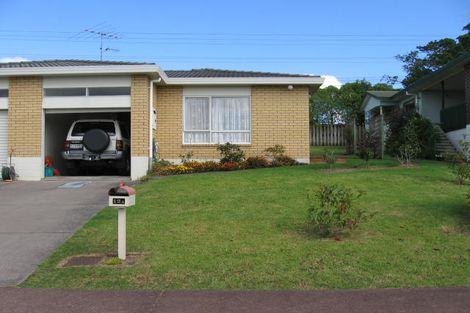 Photo of property in 12 Carl Place, Unsworth Heights, Auckland, 0632