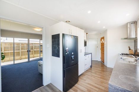 Photo of property in 108 Apollo Parade, Milson, Palmerston North, 4414