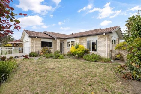 Photo of property in 21 Beachwater Drive, Papamoa Beach, Papamoa, 3118
