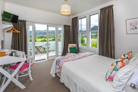 Photo of property in Cotswold Cottage B & B, 46 Maramarahi Road, Thames, 3578