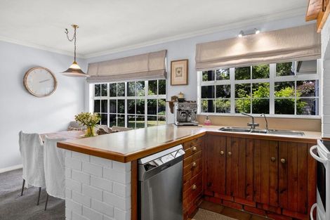 Photo of property in 11 Elder Grove, Whalers Gate, New Plymouth, 4310