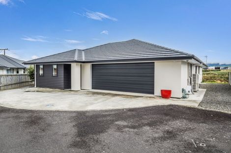 Photo of property in 42 Silicon Way, Fitzherbert, Palmerston North, 4410