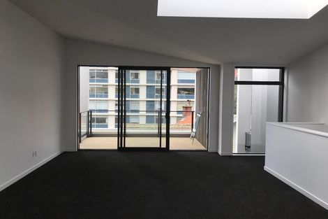 Photo of property in 1/18 Oriental Terrace, Oriental Bay, Wellington, 6011