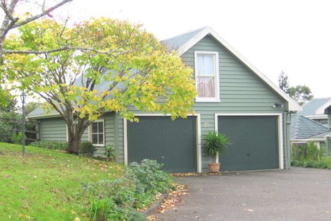 Photo of property in 17 Manon Crescent, Greenhithe, Auckland, 0632