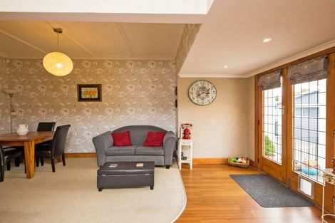 Photo of property in 6 Karaka Street, Hokowhitu, Palmerston North, 4410