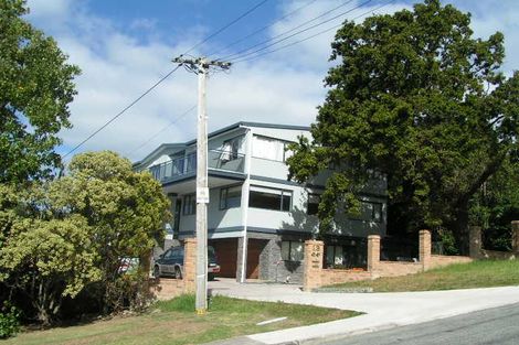 Photo of property in 19 Woodside Avenue, Northcote, Auckland, 0627