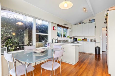 Photo of property in 278 Whangaparaoa Road, Red Beach, 0932