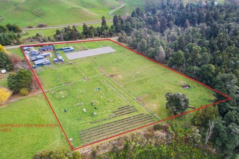 Photo of property in 12 Lagoon Road, Rangiwahia, Kimbolton, 4774