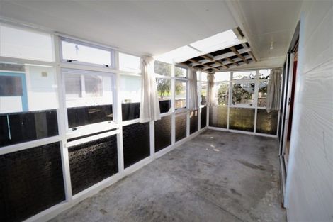 Photo of property in 21 Cross Street, Castlecliff, Whanganui, 4501