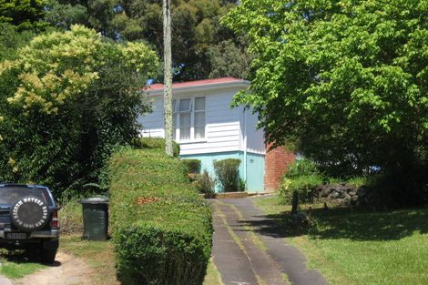 Photo of property in 15 Jamaica Place, Blockhouse Bay, Auckland, 0600