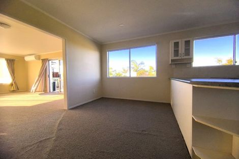 Photo of property in 21 Rosewarne Crescent, Glendene, Auckland, 0602