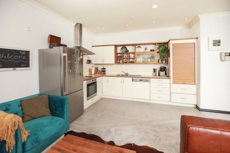 Photo of property in 2f/11 London Street, Hamilton Central, Hamilton, 3204