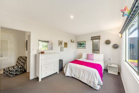 Photo of property in 2 Stanhope Grove, Korokoro, Lower Hutt, 5012