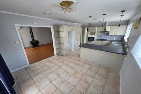 Photo of property in 92 Reeves Road, Pakuranga Heights, Auckland, 2010